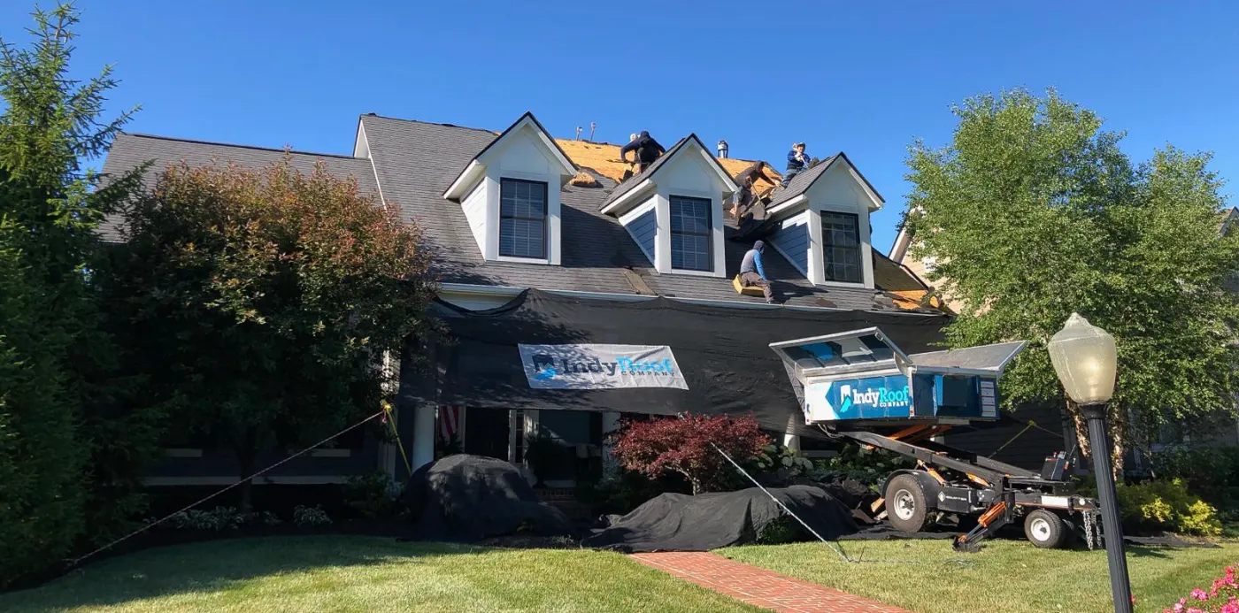 Tarping and dry-in on a Oolitic commercial roof